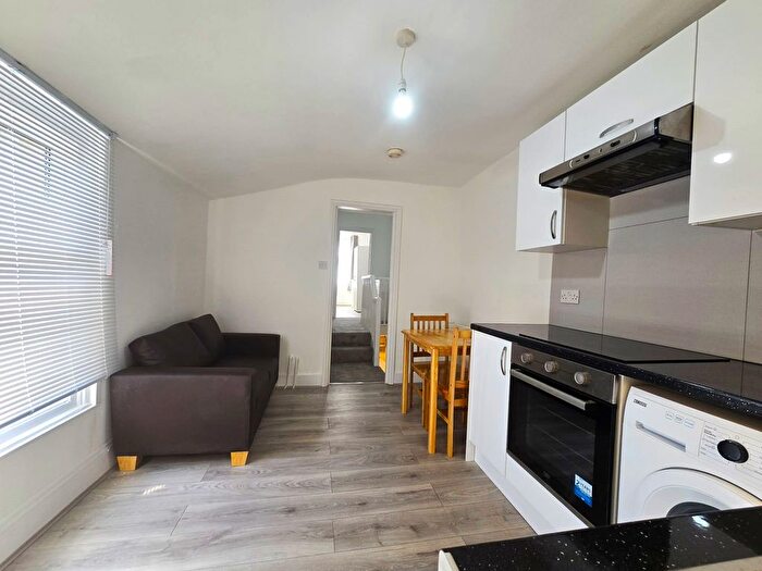 2 Bedroom Flat To Rent In Asplins Road, London, N17