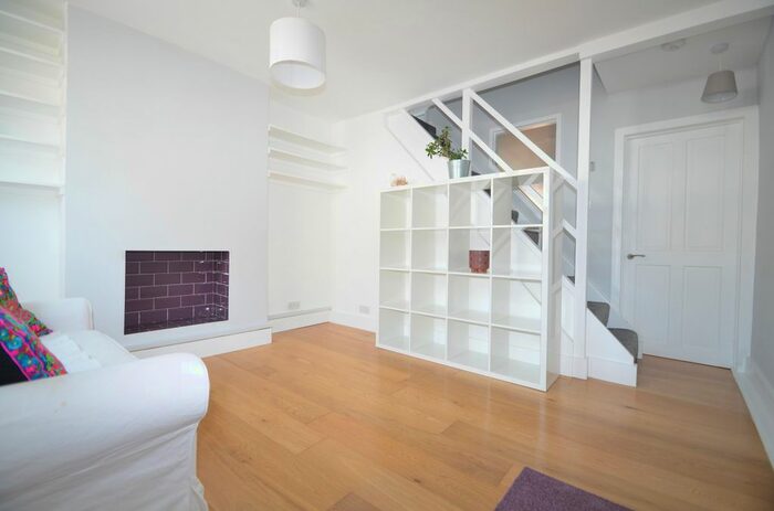 1 Bedroom Semi-Detached House To Rent In Holland Road, South Norwood, SE25