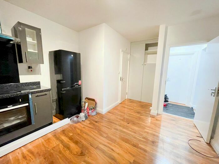 Studio To Rent In The Broadway, Wood Green, N22