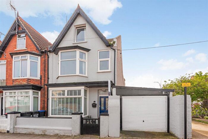 4 Bedroom End Of Terrace House For Sale In Mortimer Street, Herne Bay, CT6