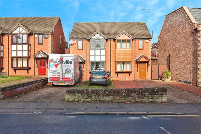 3 Bedroom Semi Detached House For Sale In Carter Lane, Shirebrook, Mansfield, NG20