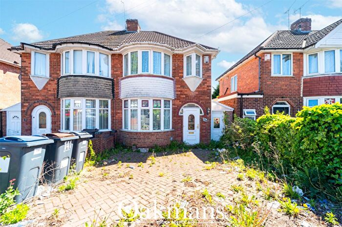 3 Bedroom Semi-Detached House For Sale In Garretts Green Lane, Birmingham, West Midlands, B26