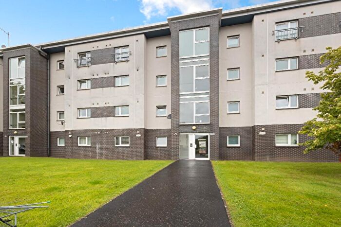 2 Bedroom Flat To Rent In Shields Road, Pollokshields, Glasgow, G41