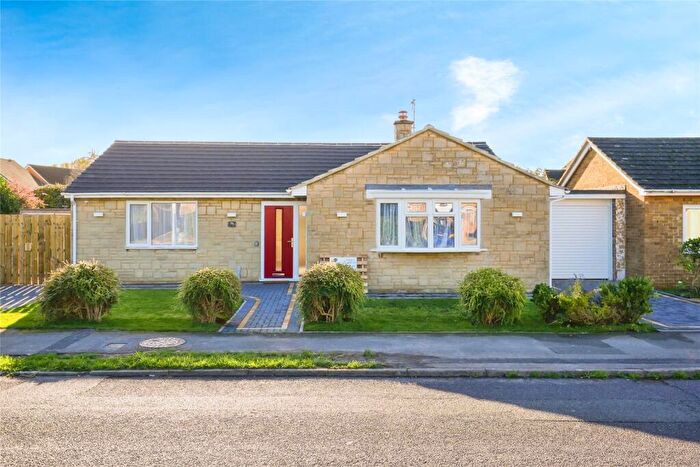 2 Bedroom Bungalow For Sale In Rowan Road, Bicester, Oxfordshire, OX26