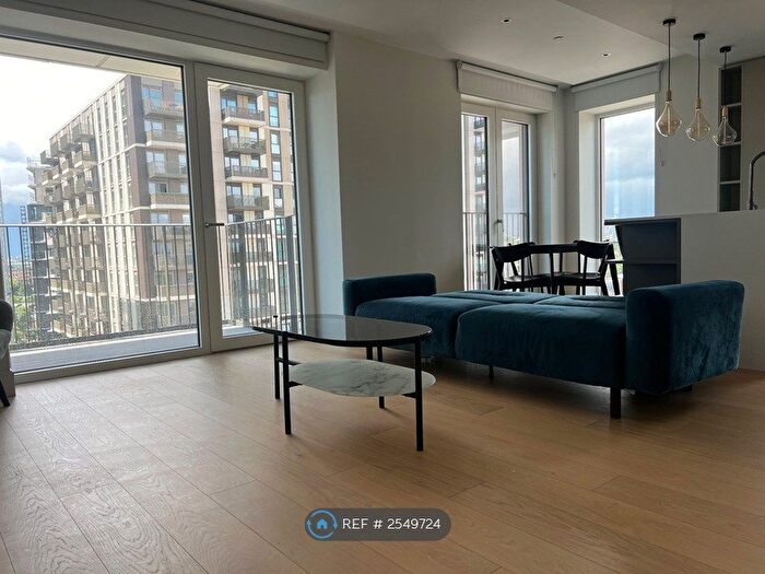 2 Bedroom Flat To Rent In Cascade Way, London, W12