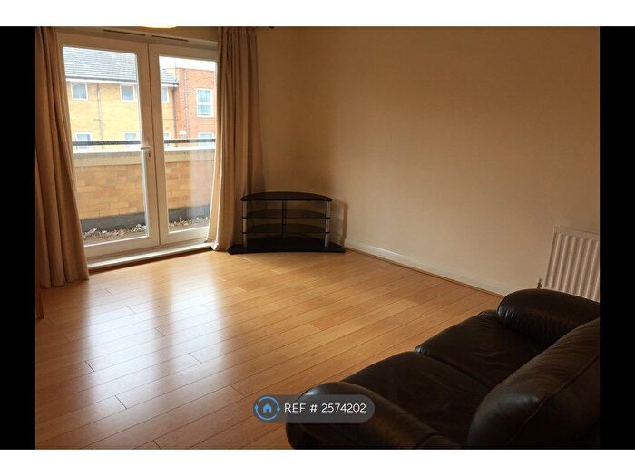 2 Bedroom Flat To Rent In Admiralty Close, West Drayton, UB7