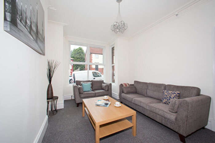 5 Bedroom Terraced House To Rent In Richmond Avenue, Headingley, Leeds, LS6