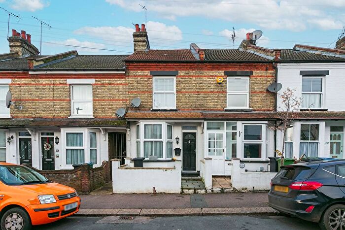 2 Bedroom Terraced House To Rent In Watford, Watford, WD18