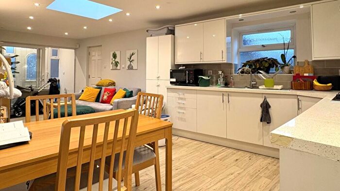 1 Bedroom Flat To Rent In A Iveagh Avenue, Wembley, NW10