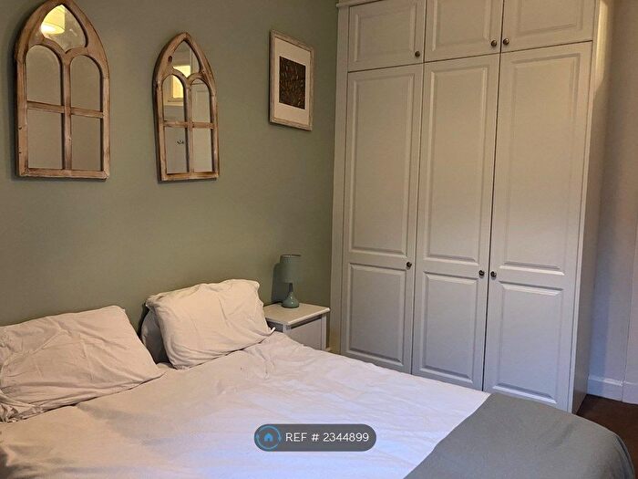 3 Bedroom Flat To Rent In Lawrence Street, Glasgow, G11