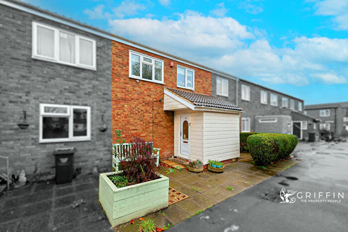 3 Bedroom Terraced House For Sale In Wythefield, Basildon, SS13