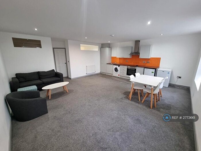 2 Bedroom Flat To Rent In Bed Springfield House, Barnsley, S70