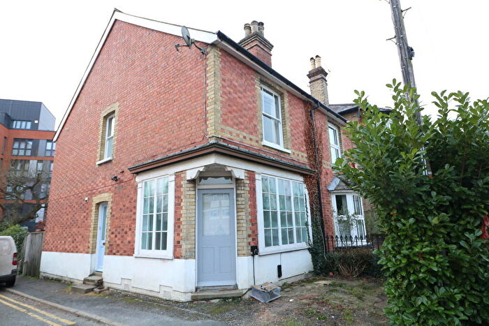 3 Bedroom Semi Detached House To Rent In Lincoln Road, Dorking, RH4