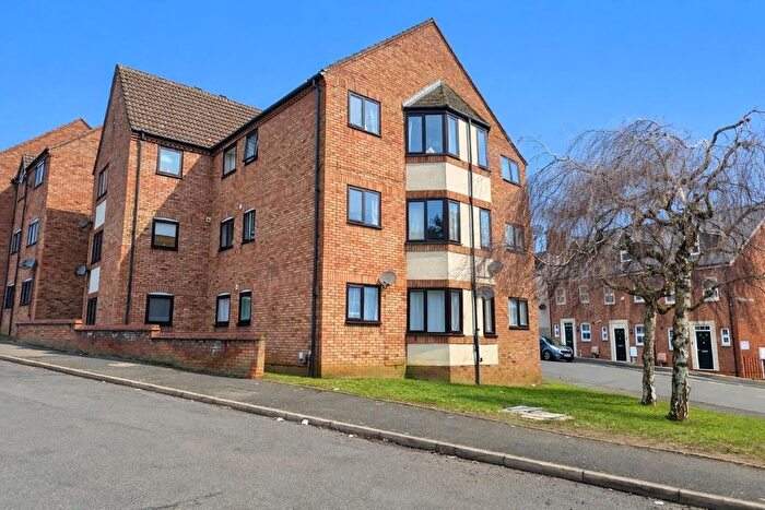 1 Bedroom Flat For Sale In Spencer Court, Station Road, Rushden, Northamptonshire, NN10