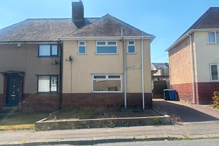 3 Bedroom Semi-Detached House For Sale In Devonshire Avenue North, S43