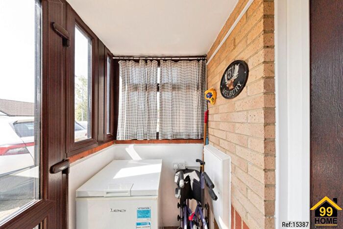 2 Bedroom Bungalow For Sale In Epsom Grove, Bletchley, Milton Keynes, MK3