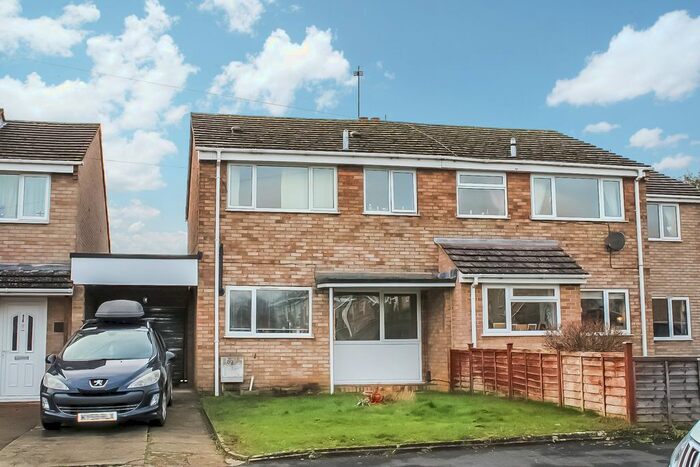 3 Bedroom Semi-Detached House To Rent In Colwell Drive, Witney, Oxfordshire, OX28