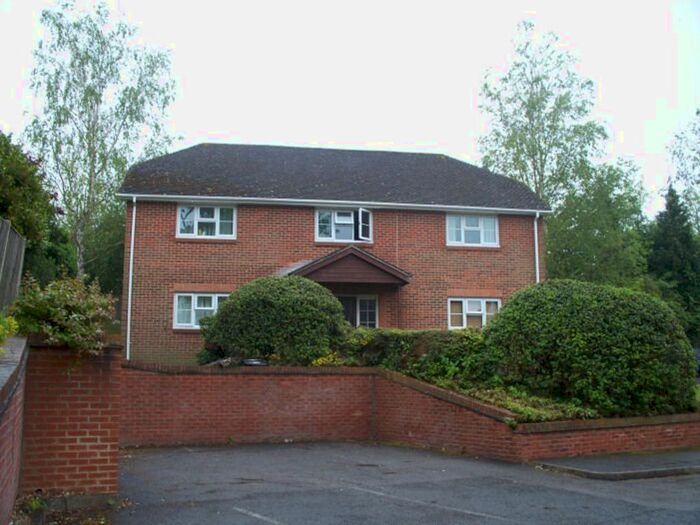 1 Bedroom Flat To Rent In Longacre Rise, Chineham, Basingstoke RG24