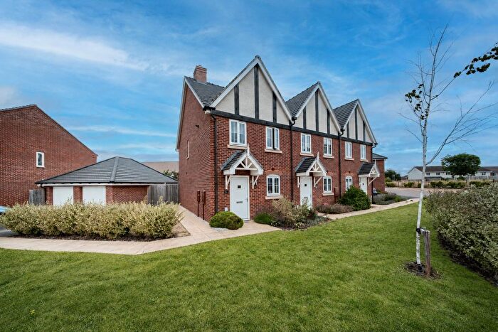 2 Bedroom End Of Terrace House For Sale In Drooper Drive, Stratford-Upon-Avon, CV37