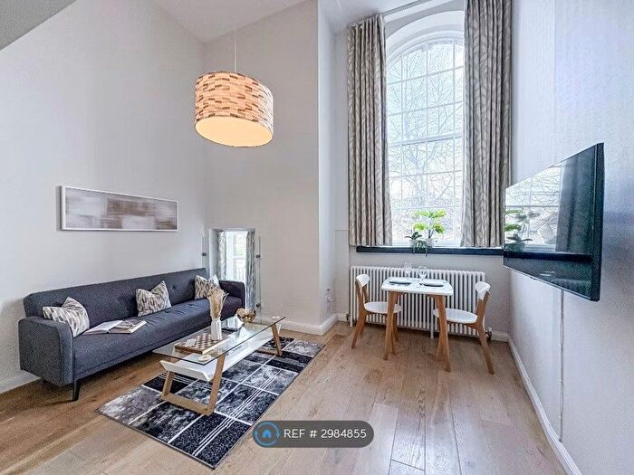1 Bedroom Flat To Rent In Mcdonald Road, Edinburgh, EH7