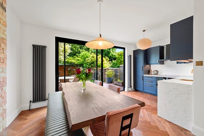 5 Bedroom End Of Terrace House To Rent In Camberley Avenue, London, SW20