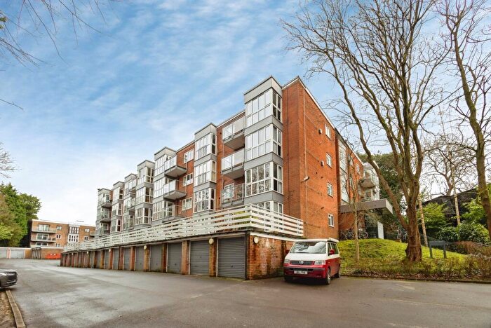 2 Bedroom Flat For Sale In Mersey Road, West Didsbury, Manchester, Greater Manchester, M20