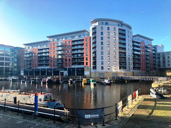 2 Bedroom Flat To Rent In Chadwick Street, Hunslet, Leeds, LS10