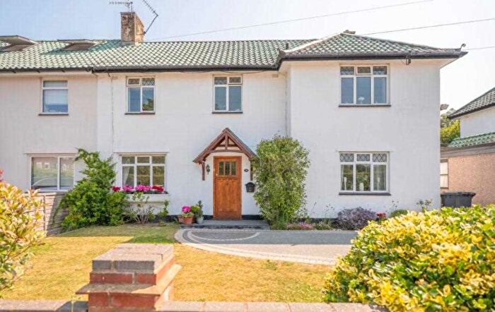 3 Bedroom Semi-Detached House For Sale In Reddings Avenue, Bushey ., WD23