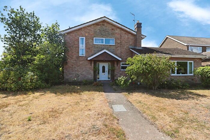 3 Bedroom Detached House For Sale In Aspen Close, Laughterton, LN1