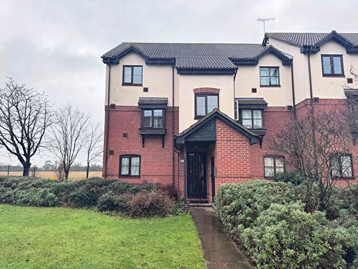 1 Bedroom Flat For Sale In Caroline Place, Harlington, Hayes, UB3