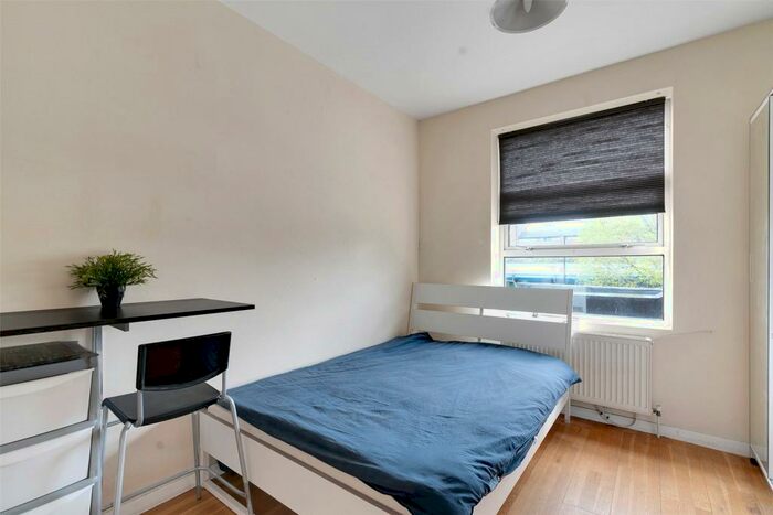 Apartment To Rent In Chalk Farm Road, London, NW1