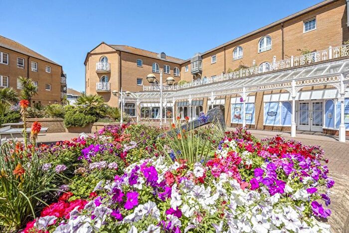 1 Bedroom Apartment For Sale In Starboard Court, Brighton Marina Village, Brighton, BN2