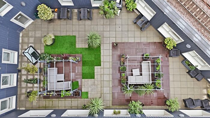 3 Bedroom Flat For Sale In New Willow House, Plaistow Road, London, E13