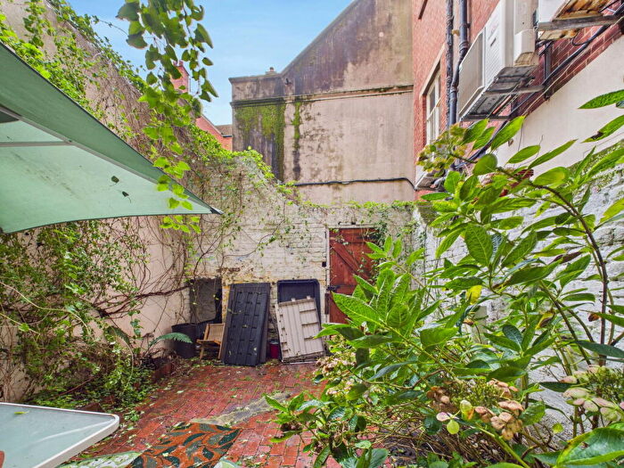 Studio For Sale In Church Road, Hove, BN3