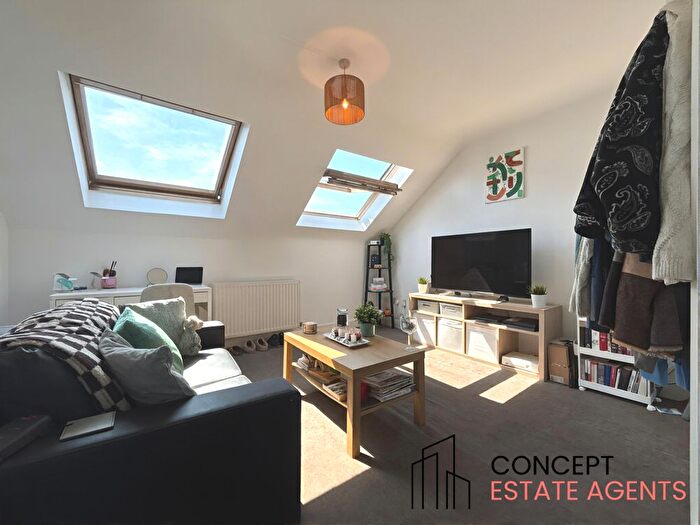 1 Bedroom Flat To Rent In Glenburnie Road, Tooting Bec, SW17