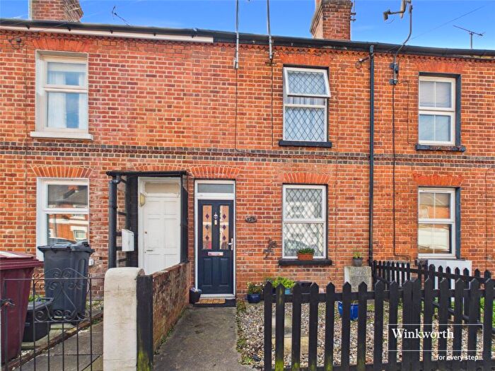 2 Bedroom Terraced House For Sale In Sherwood Street, Reading, Berkshire, RG30