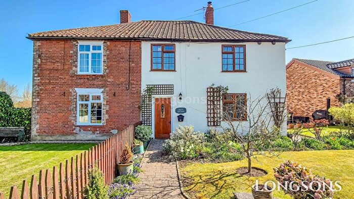 3 Bedroom Semi-Detached House For Sale In Hills Road, Saham Toney, IP25