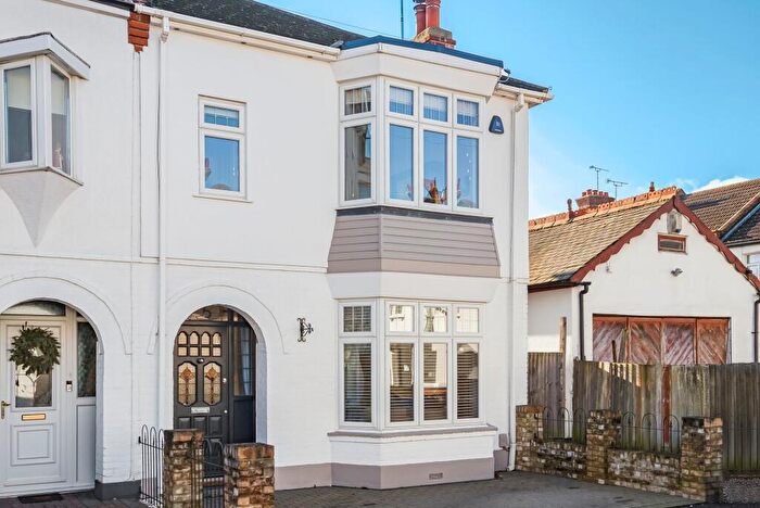 3 Bedroom End Of Terrace House For Sale In Branksome Road, Southchurch Village, SS2