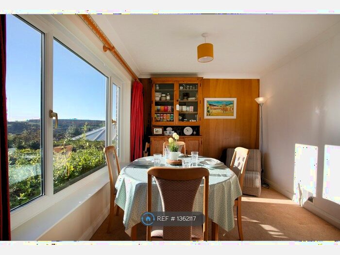 3 Bedroom Detached House To Rent In Hallamshire Road, Sheffield, S10