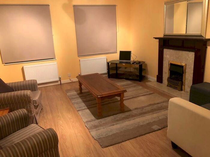 1 Bedroom Maisonette To Rent In Davies Close, Croydon, CR0