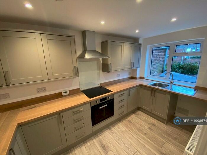 3 Bedroom End Of Terrace House To Rent In Barnfield Mews, Chelmsford, CM1