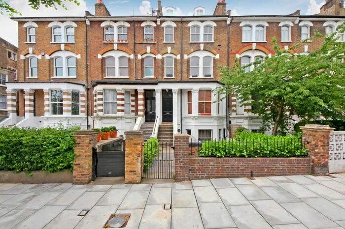 2 Bedroom Flat To Rent In St. Lawrence Terrace, London W10