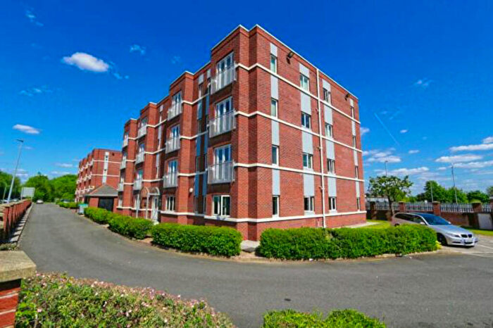 2 Bedroom Apartment For Sale In The Locks, Forebay Drive, Irlam, M44
