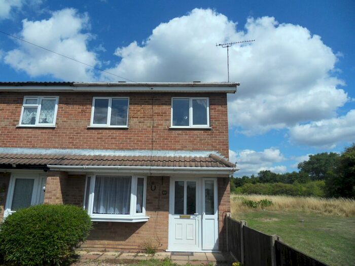 3 Bedroom Semi-Detached House To Rent In Rodney Way, Ilkeston, DE7
