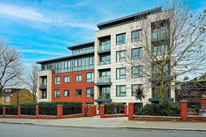 2 Bedroom Flat To Rent In Chartfield Avenue, London, SW15