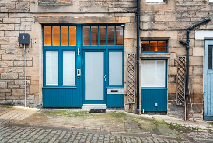 4 Bedroom Mews For Sale In Rothesay Mews, Edinburgh, EH3