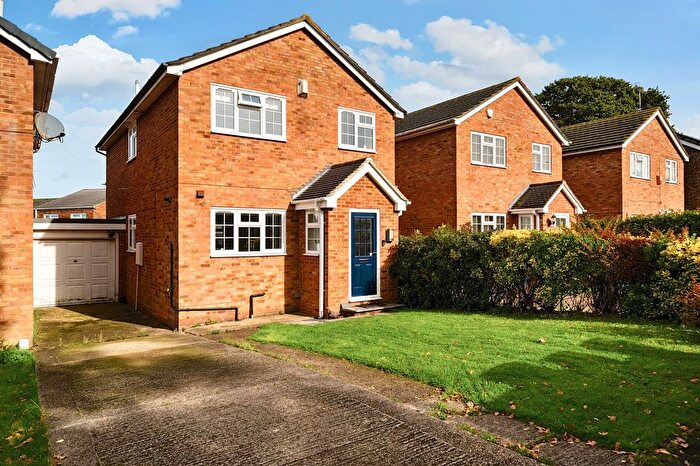 4 Bedroom Detached House For Sale In Washington Drive, Windsor, SL4