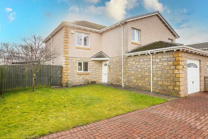 4 Bedroom Semi-Detached House For Sale In Mcbride Drive, Carnoustie, DD7