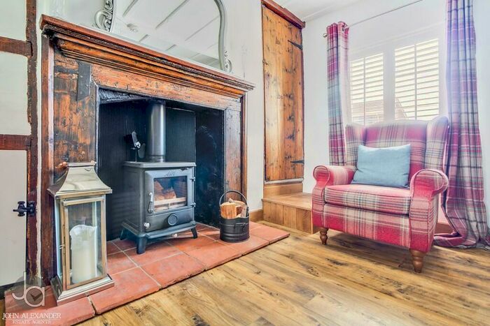 2 Bedroom Cottage For Sale In Arbour Lane, Wickham Bishops, CM8