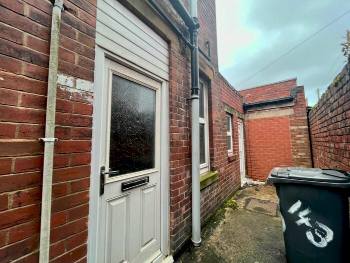 2 Bedroom Flat To Rent In Prince Edward Road, South Shields, NE34